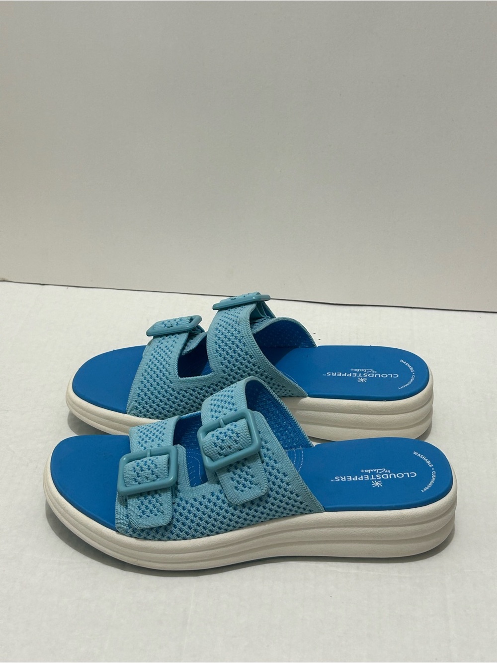 Clarks Cloudsteppers Drift Faye
Slip-on Sandal Bright Blue Size 9 M